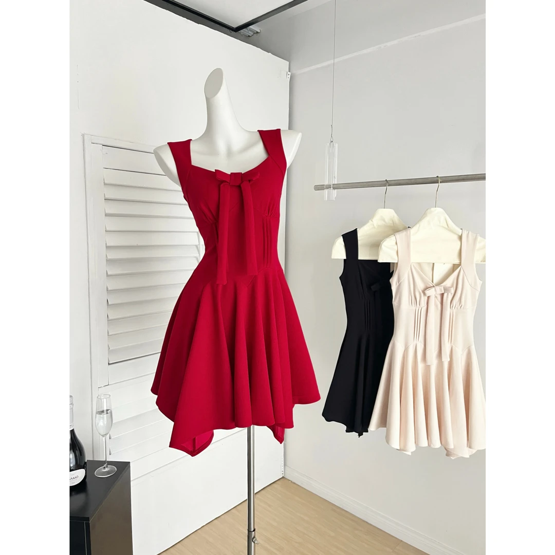 夏季小个子纯欲四米裙摆公主裙蝴蝶结千金感无袖收腰吊带连衣裙女