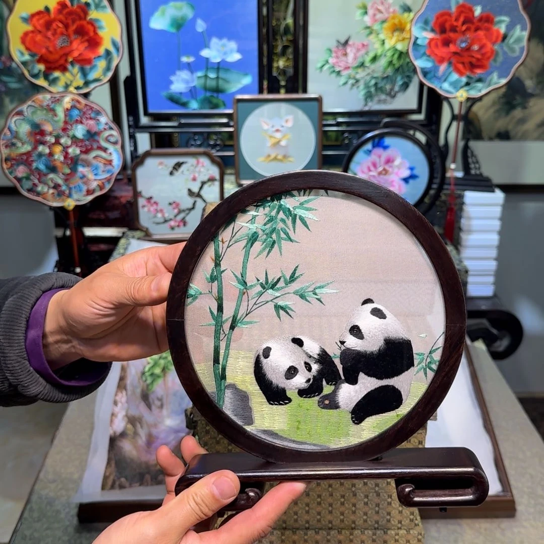 刺绣刺绣工艺精湛