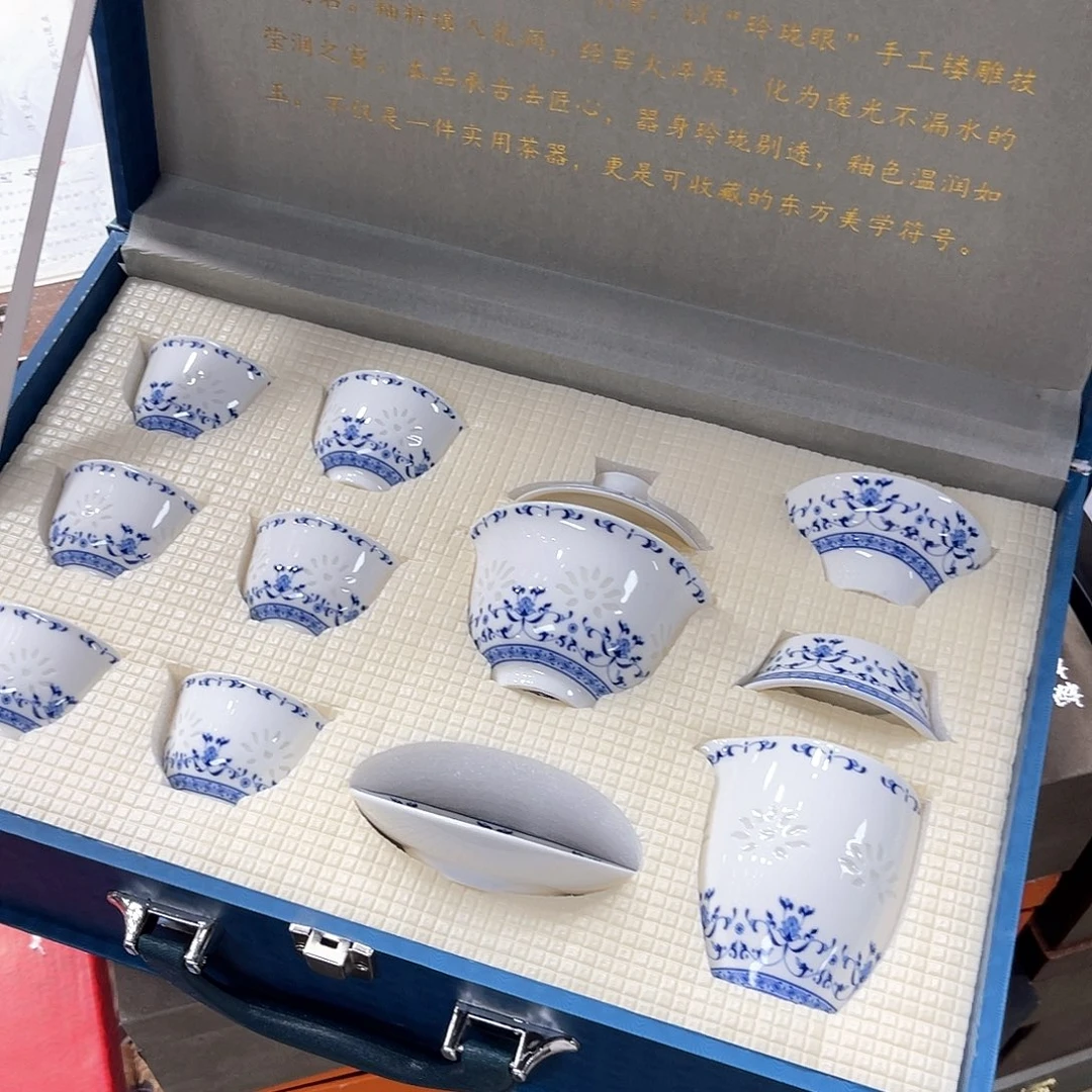 孤品茶具套装等。