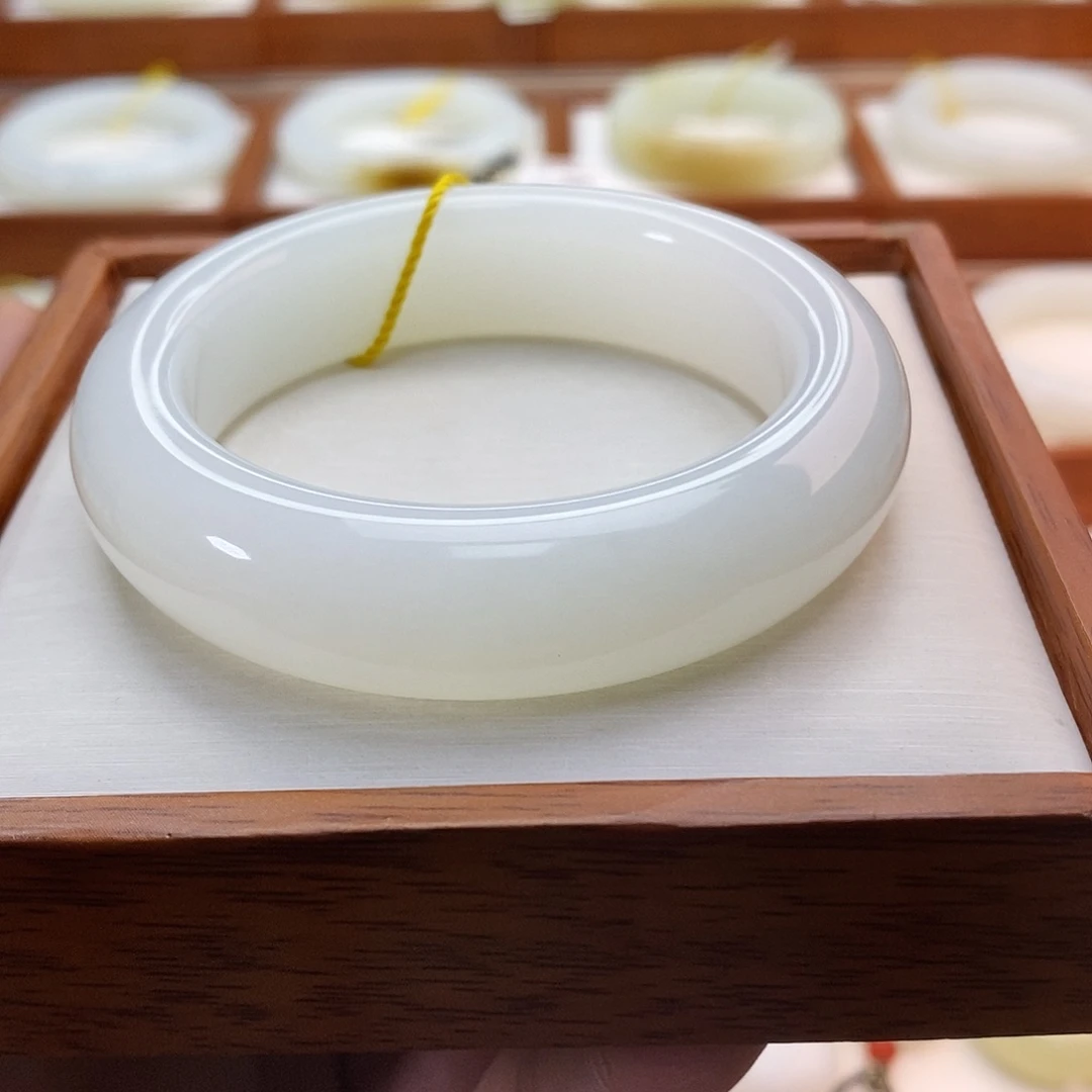 手链未镶嵌和田玉（白玉）