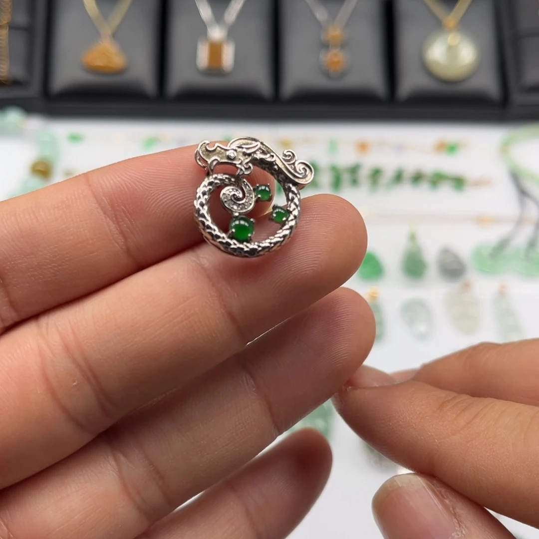 翡翠银S925镶嵌颈饰福利