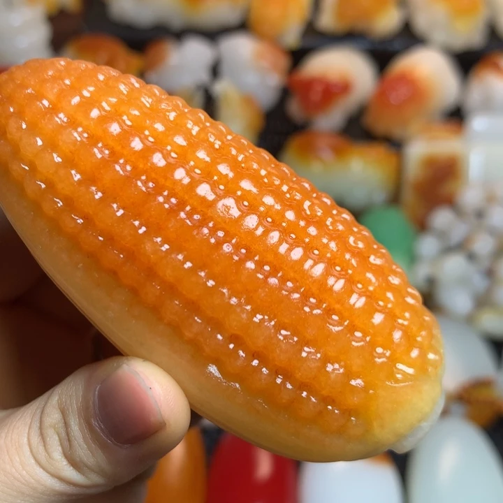 新疆戈壁石五彩石