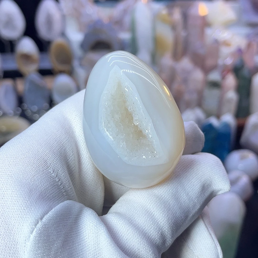 水晶配底座未镶嵌