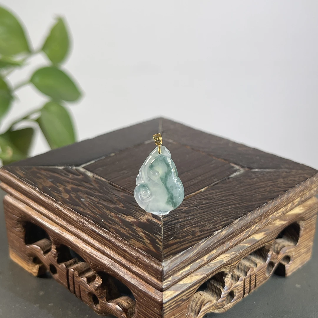 JTW20-38 天然缅甸A货翡翠  18K扣头如意