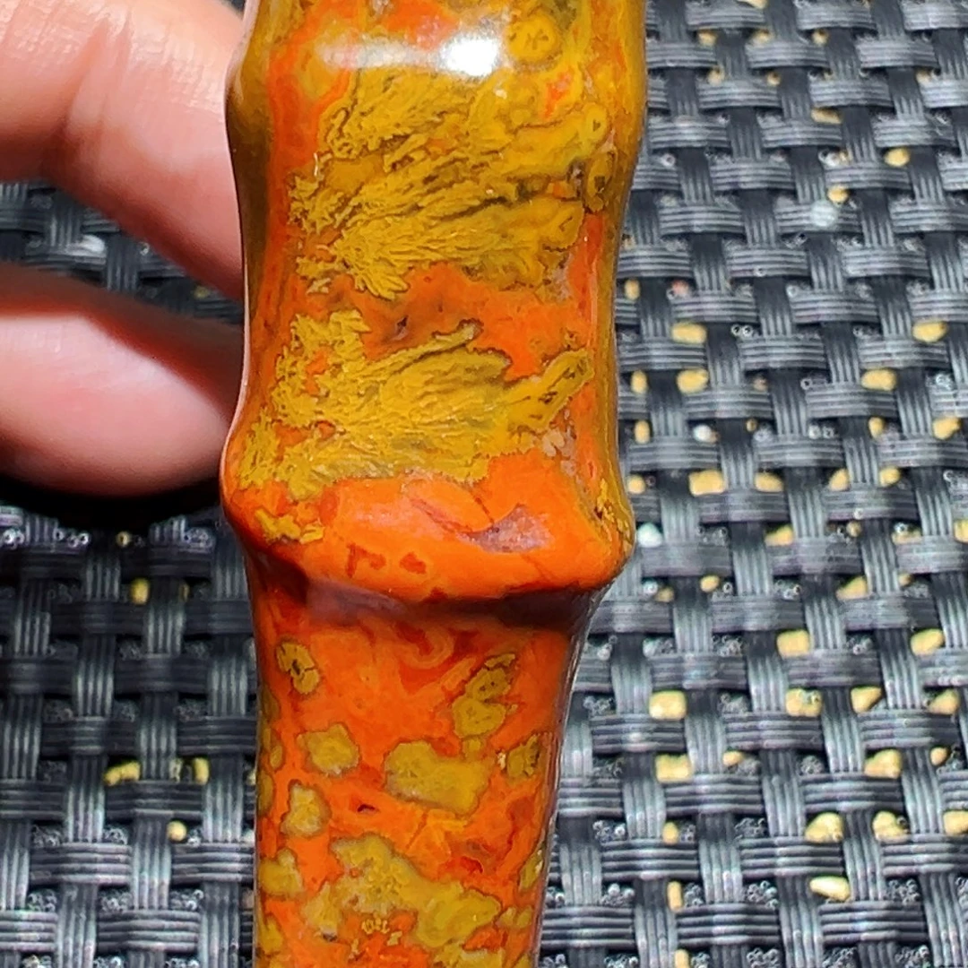 自***雄玛瑙/玉髓合金吊坠