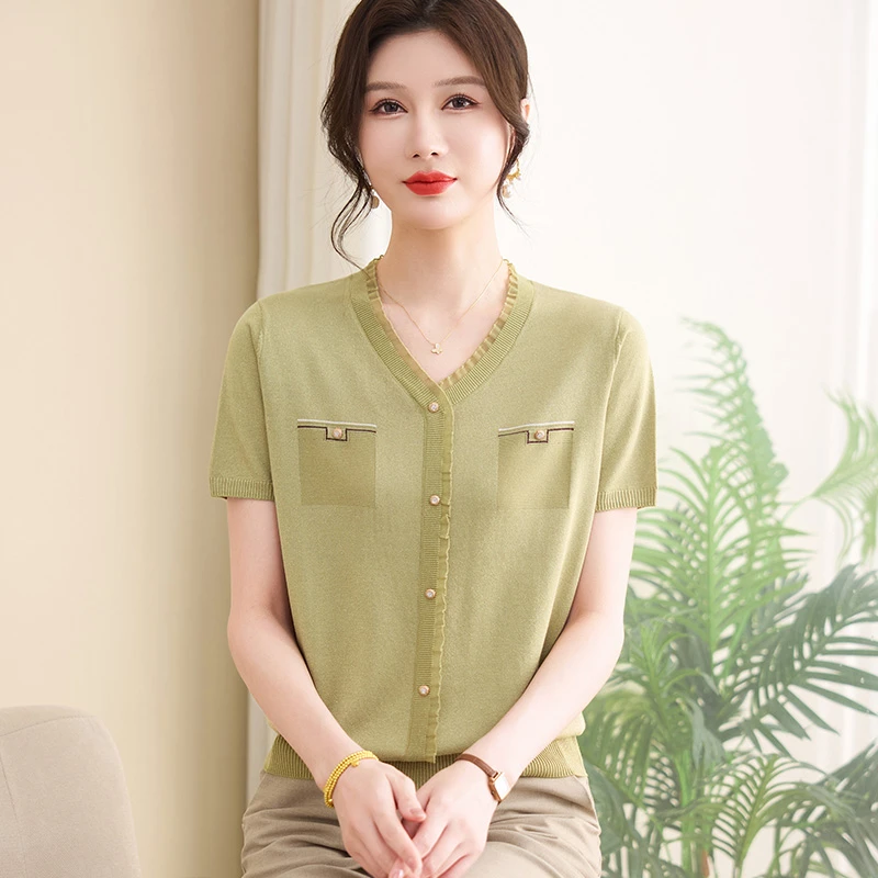 新款中年妈妈夏装短袖冰丝T恤中老年女夏季时尚针织小衫薄款上衣