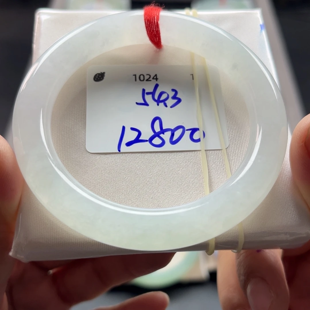 翡翠未镶嵌手镯54.3圆条