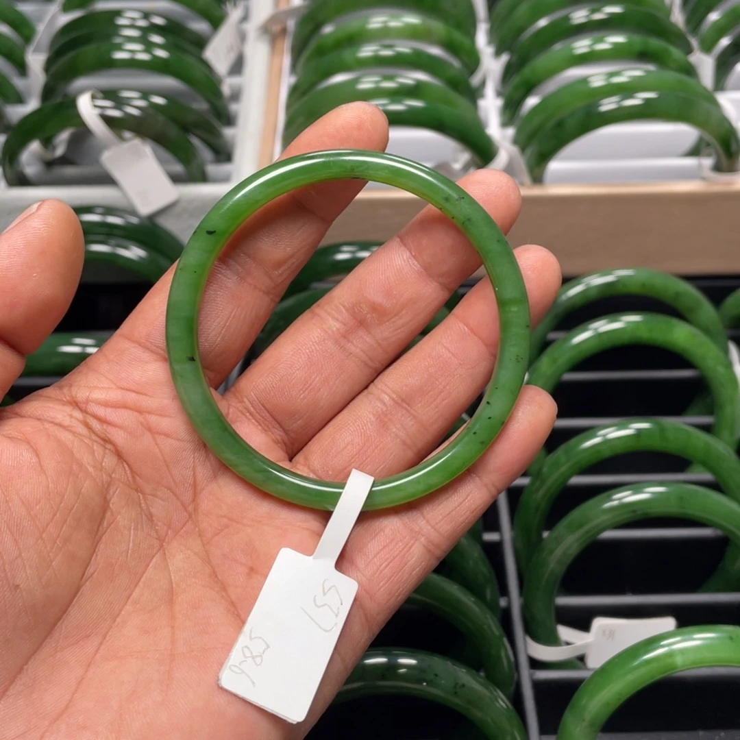 嘟***嘟和田玉（碧玉）未镶嵌手镯