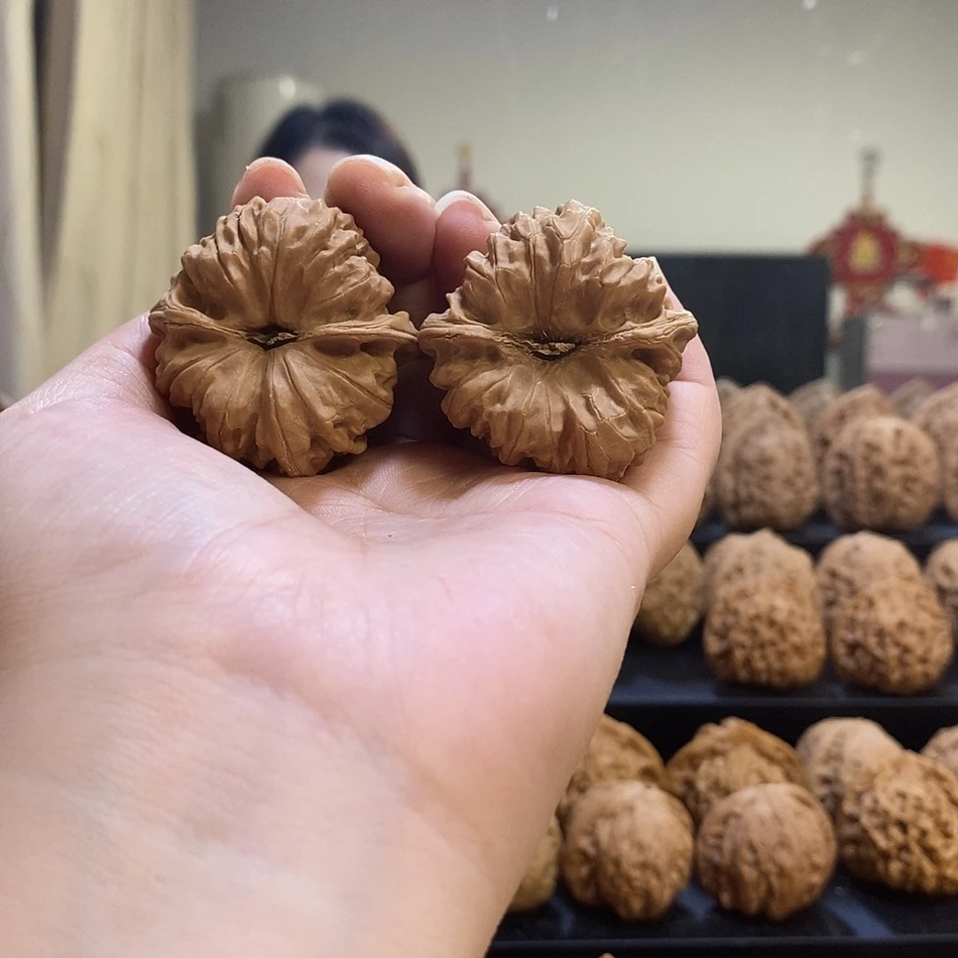 把件文玩核桃38龟背平谷凹底尖有伤