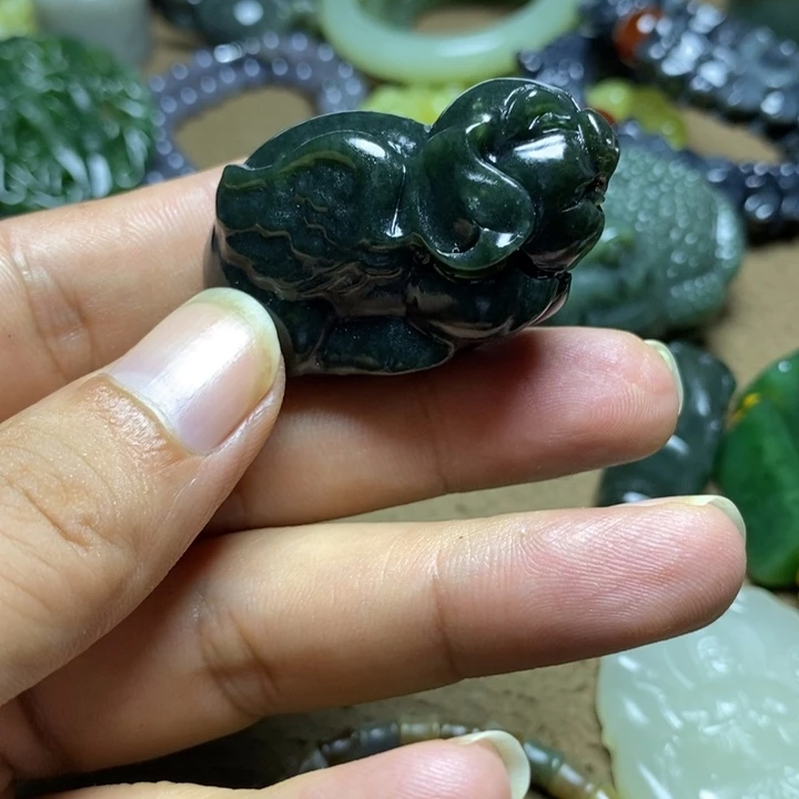 颈饰未镶嵌和田玉