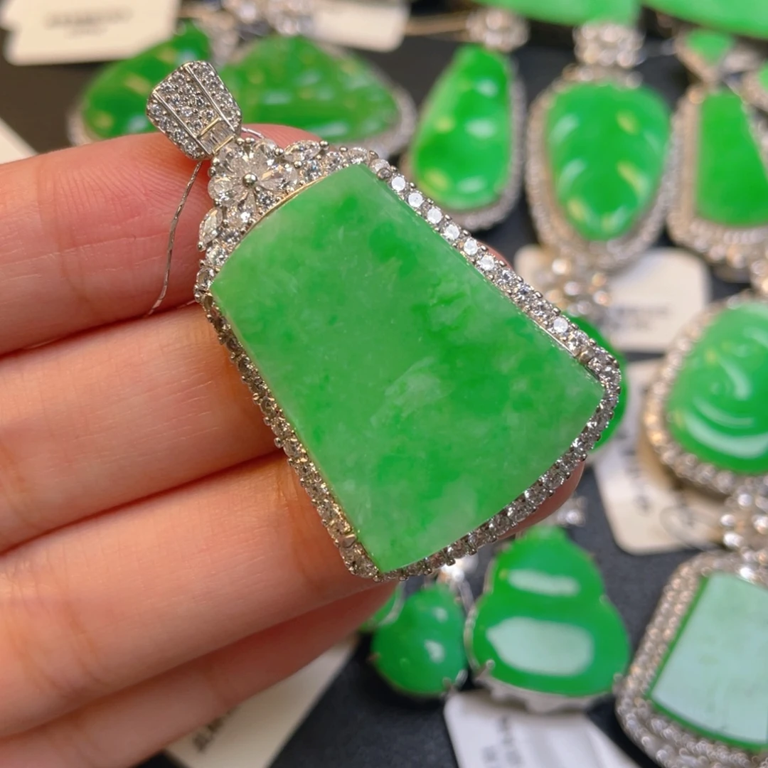 颈饰银S925镶嵌翡翠