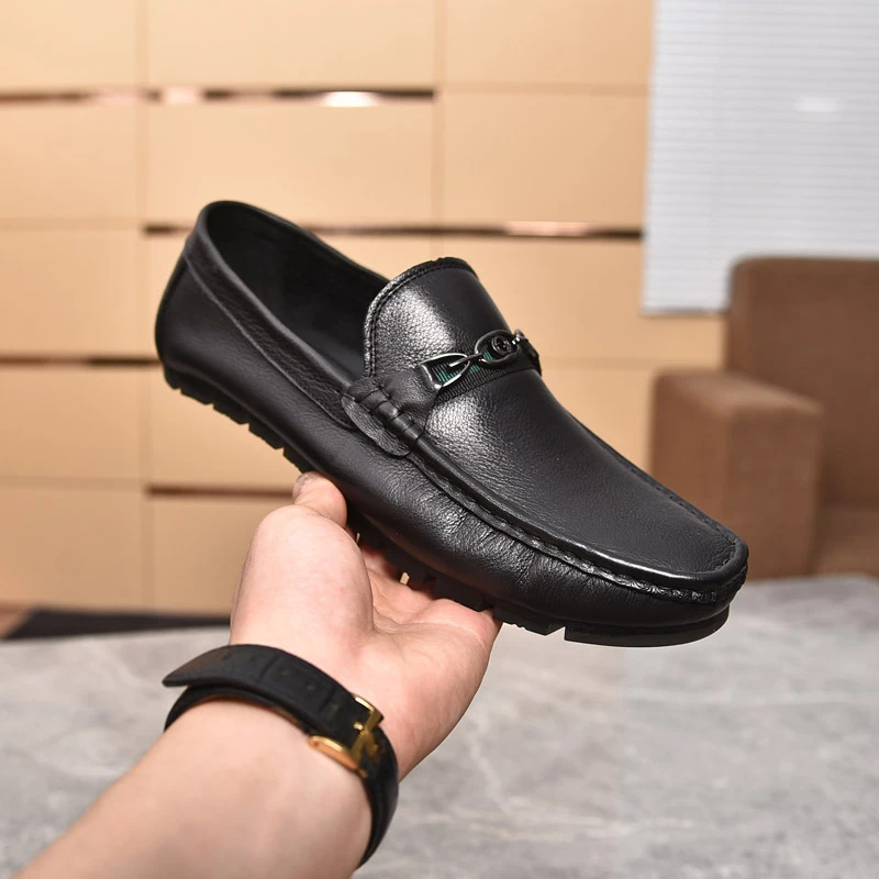 2025夏季新款平跟休闲皮鞋低帮特软真皮黑色纯色圆头豆豆鞋男鞋