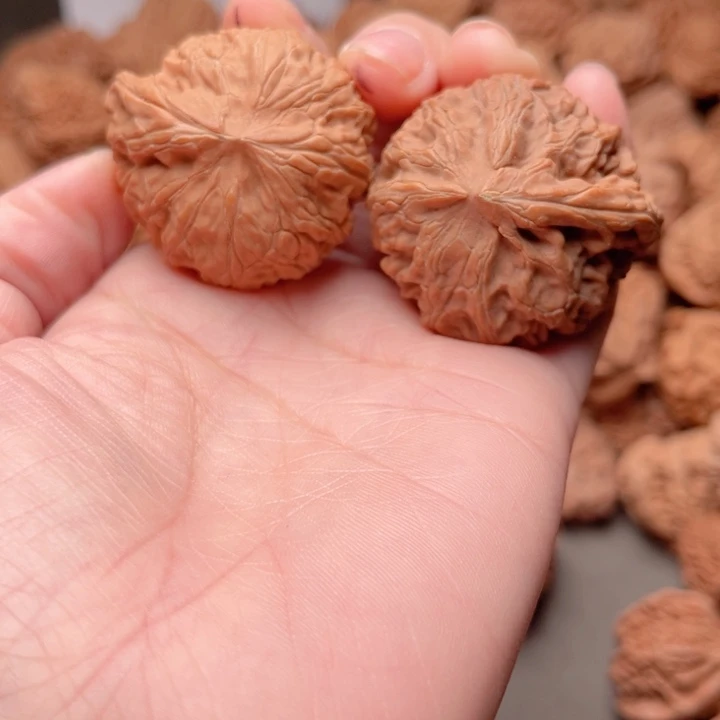 神***驼吊坠文玩核桃一对