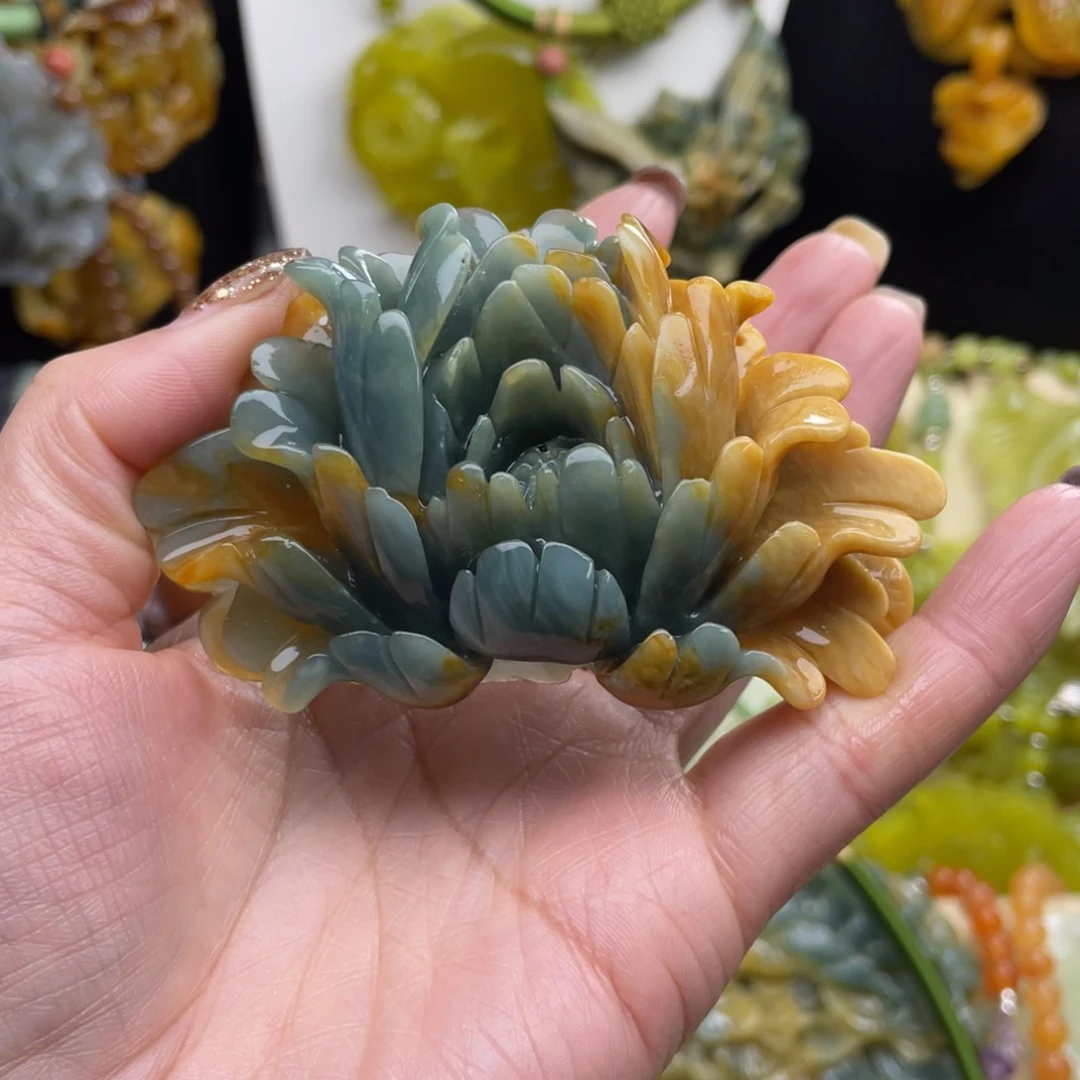 未镶嵌蛇纹石玉颈饰