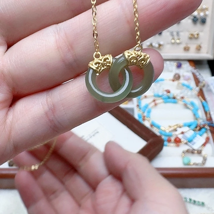 和田玉颈饰银S925镶嵌吊坠