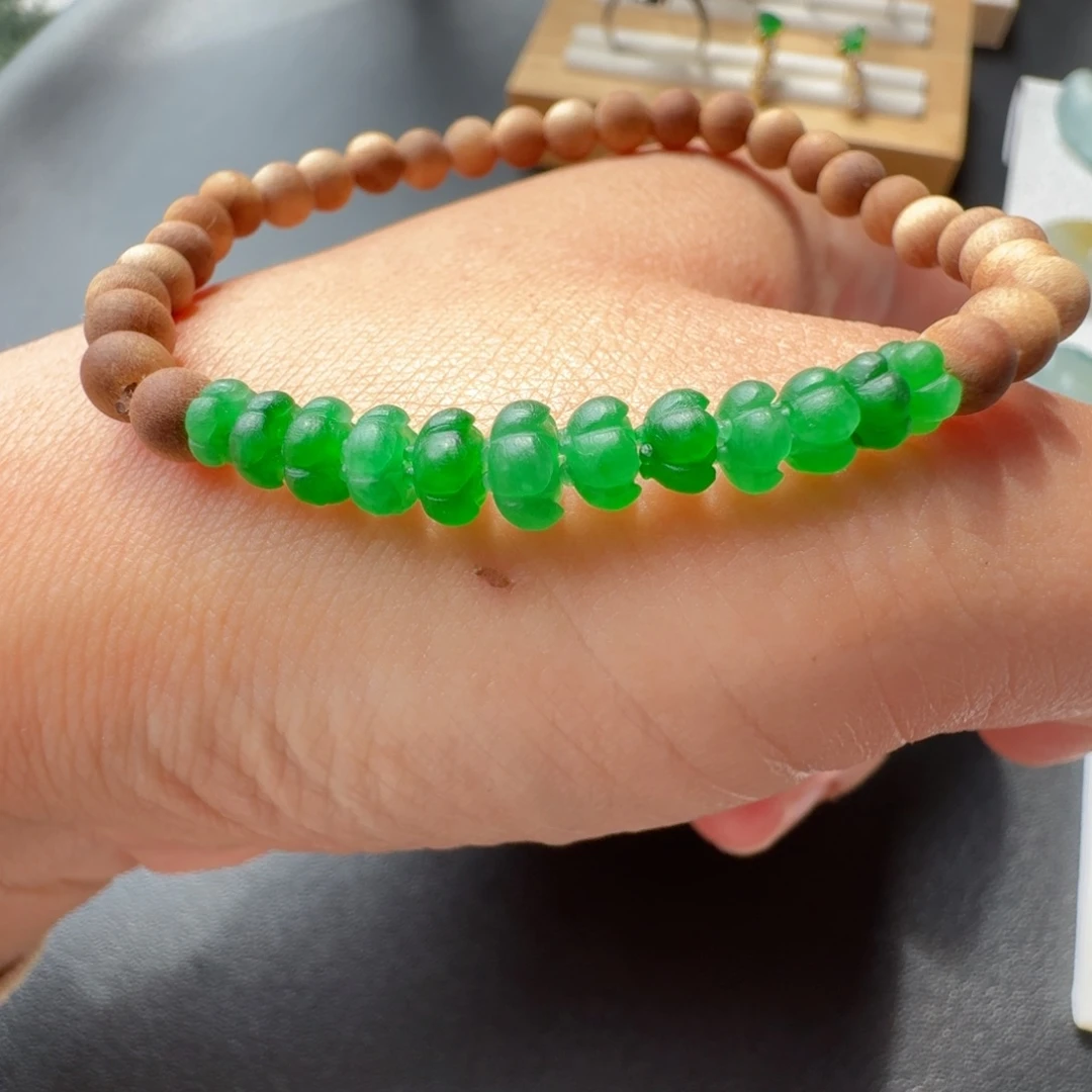 定制翡翠未镶嵌冰阳绿莲花珠12颗