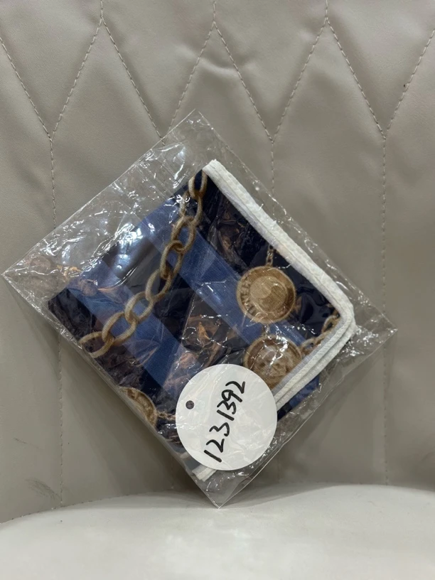 95新 FENDI/芬迪 夏七中古/芬迪丝巾/1231392
