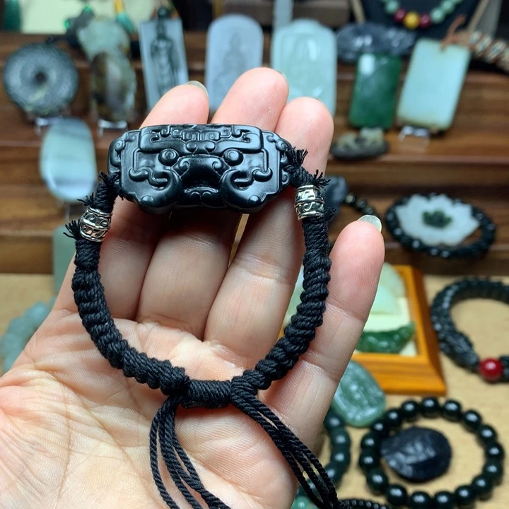 和田玉（糖玉）未镶嵌颈饰