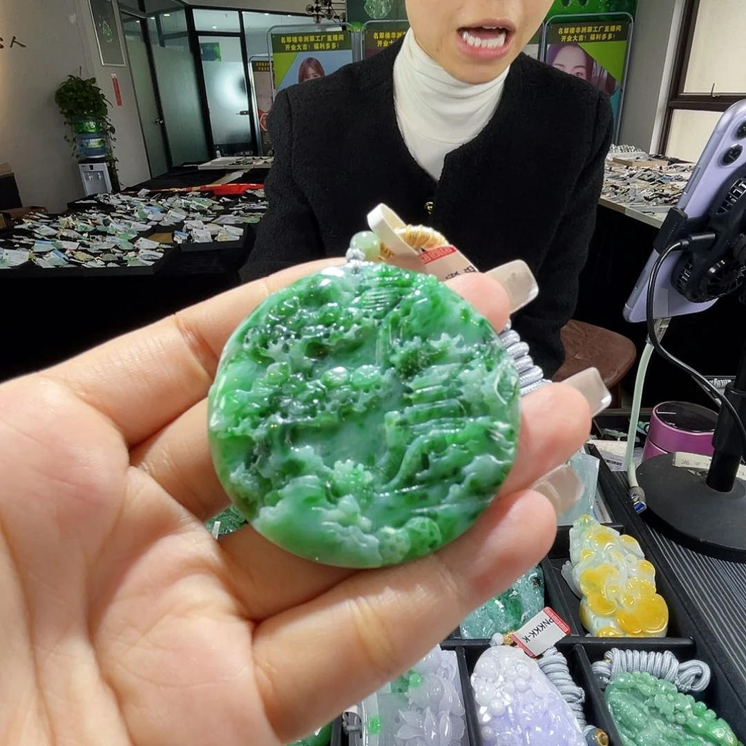 颈饰未镶嵌翡翠一