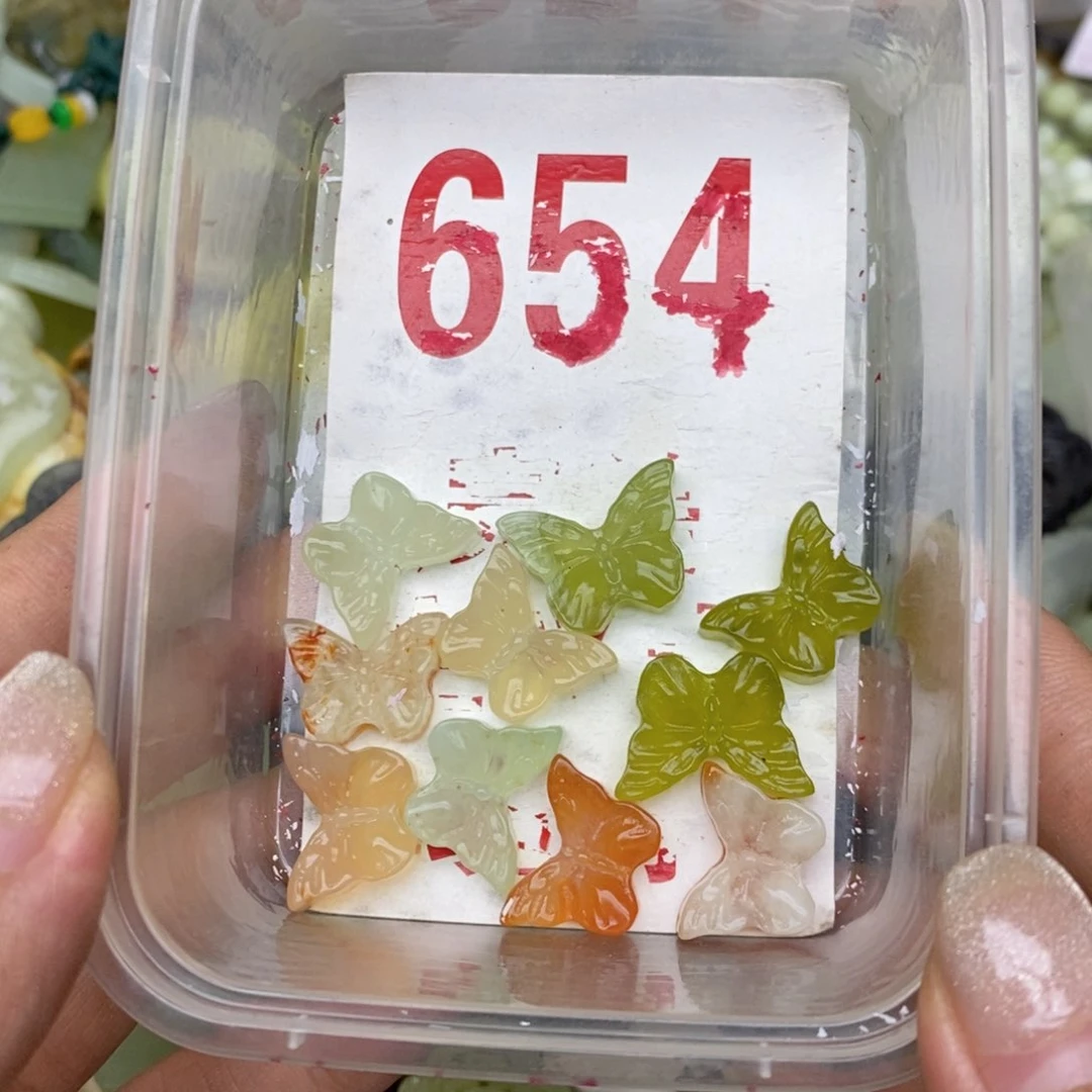 蛇纹石玉未镶嵌挂坠