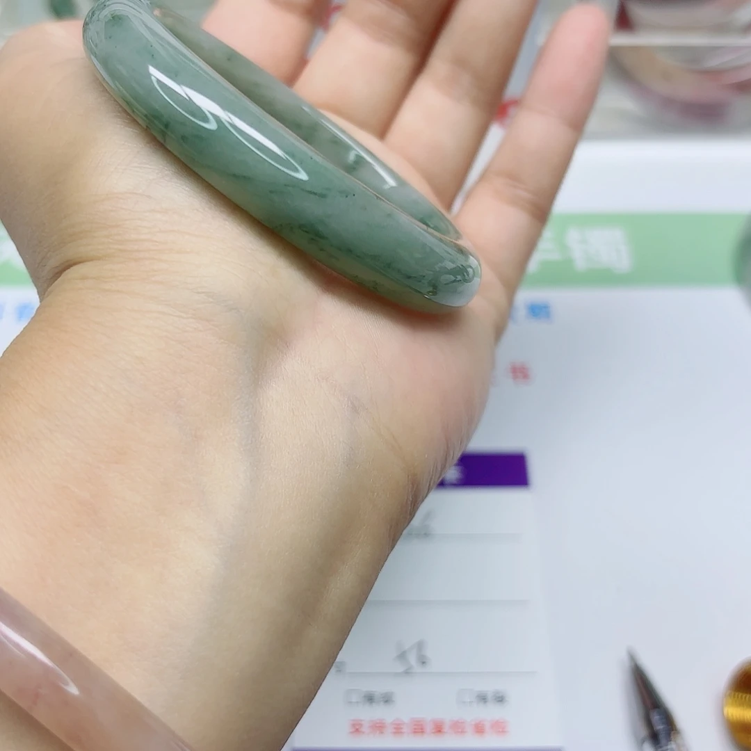 未镶嵌手镯石英质玉36/5655