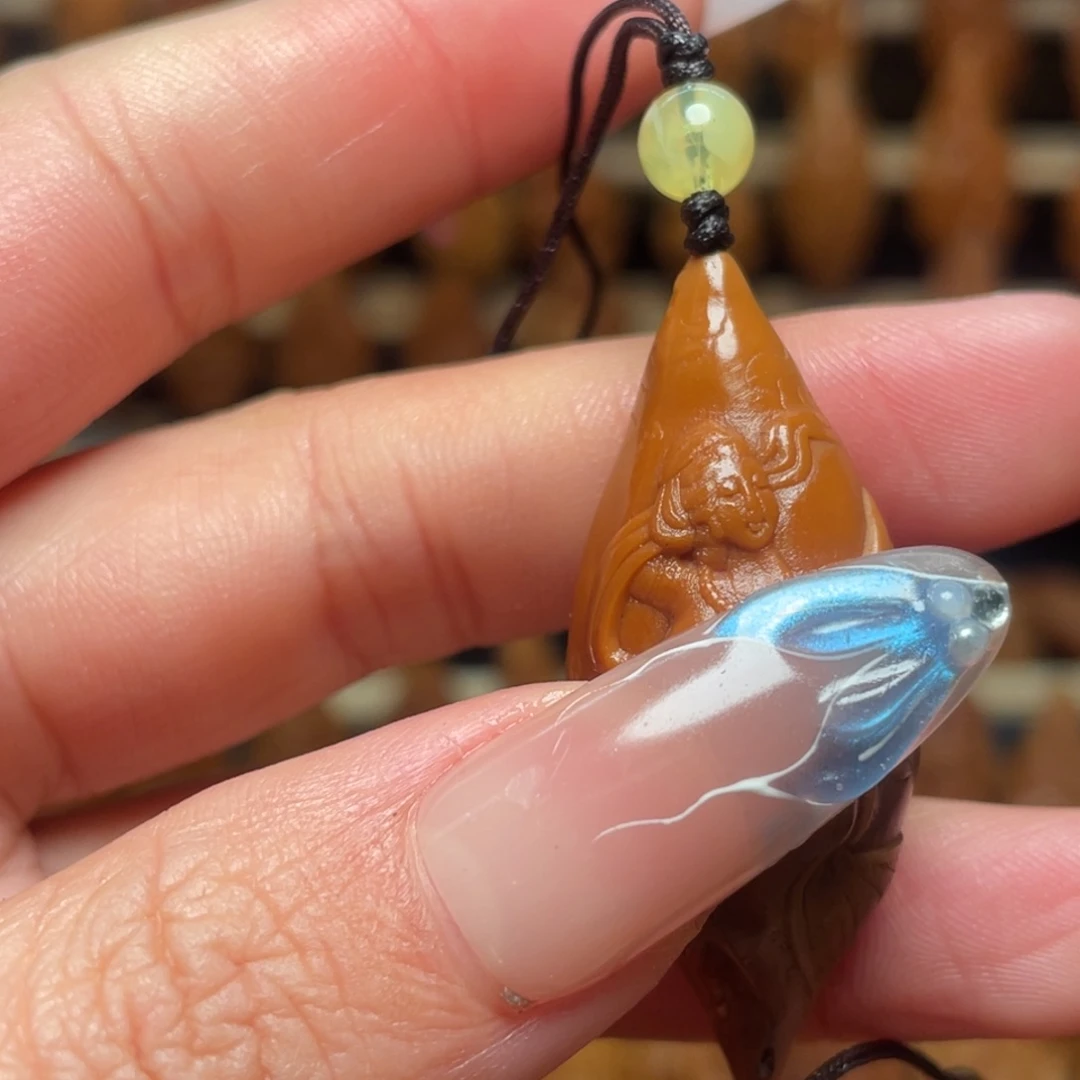 橄榄核把件飞天美女