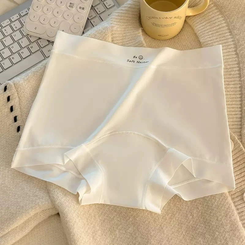 【ZhenQi】无痕冰丝安全裤10A女生内裤加长棉裆中腰透气女士短裤头