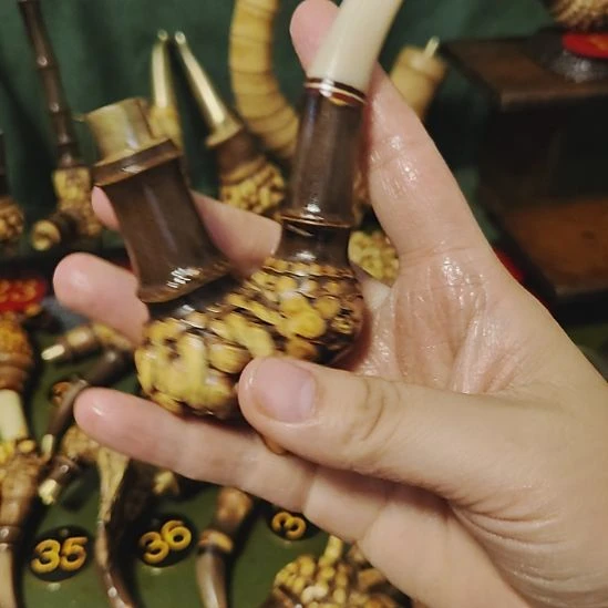 贵州特色竹根烟斗工艺品手把件