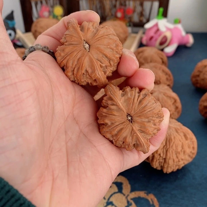 文玩核桃把件幕**阳山地磨40