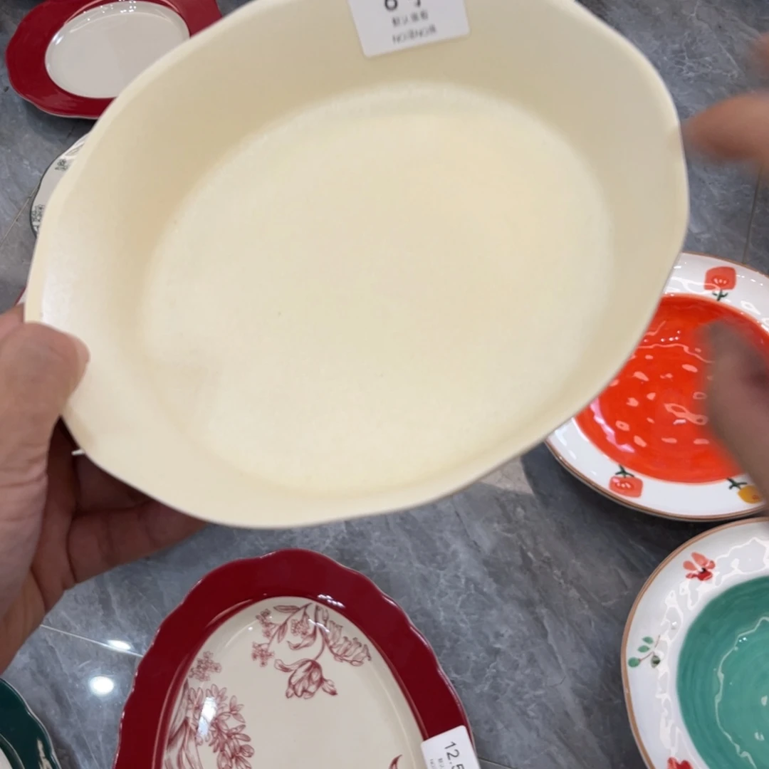 陶瓷微瑕餐具介意勿拍，满18飞！