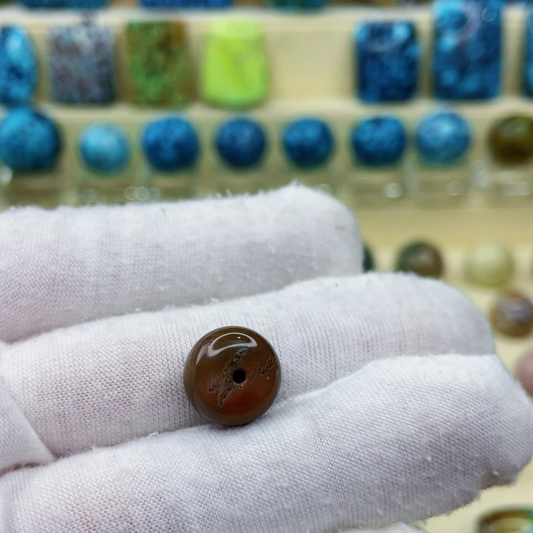 未镶嵌绿松石颈饰