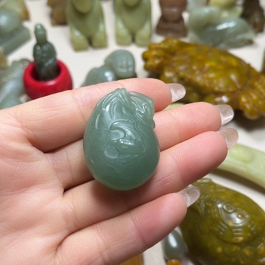 白玉菩提吊坠白玉菩提吊坠