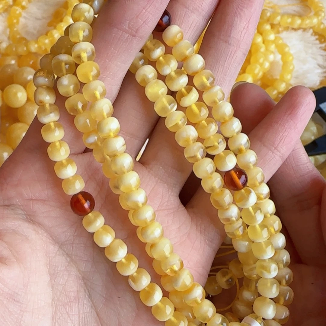 蜜蜡裸石未镶嵌蜜蜡