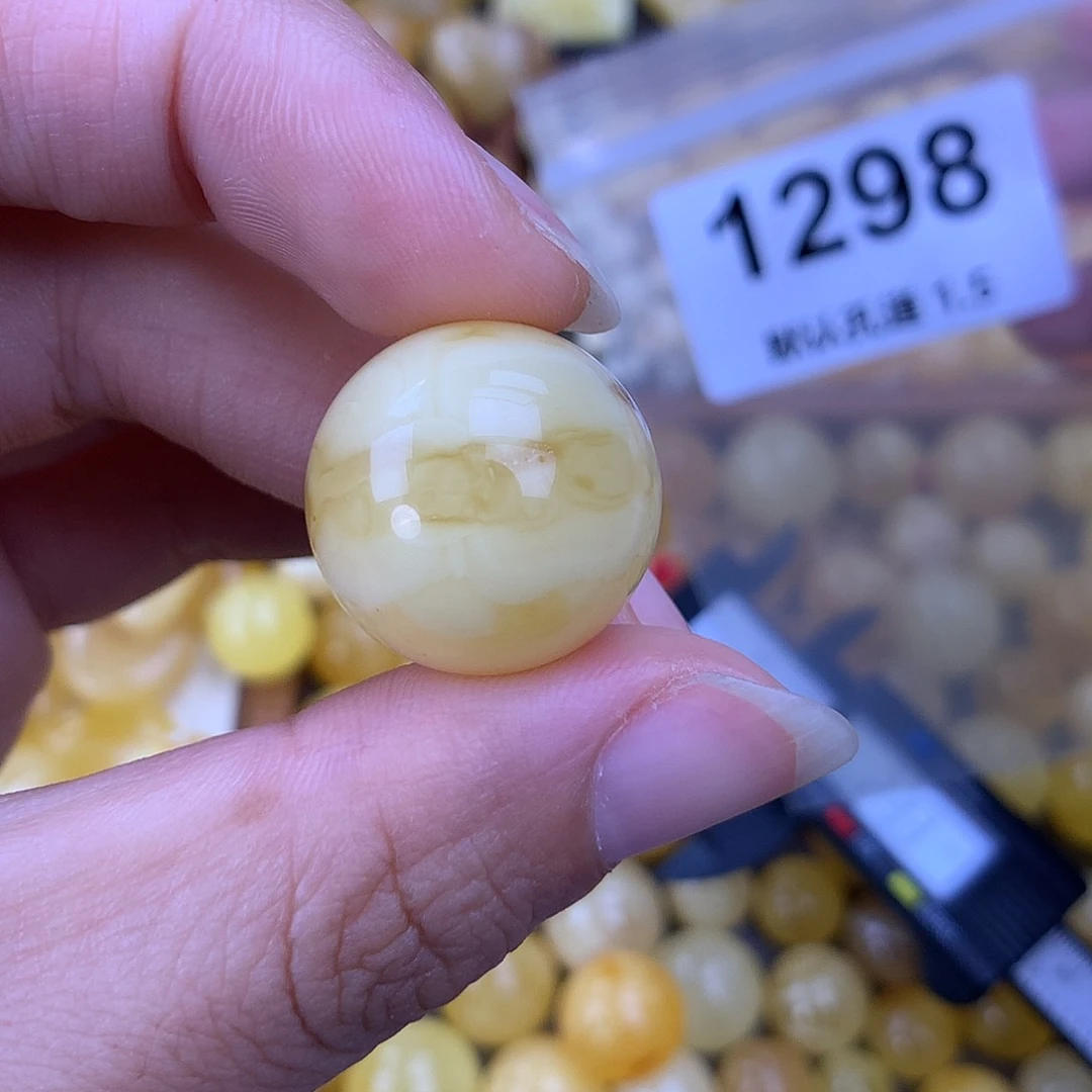 未镶嵌琥珀珠宝奇石18.9