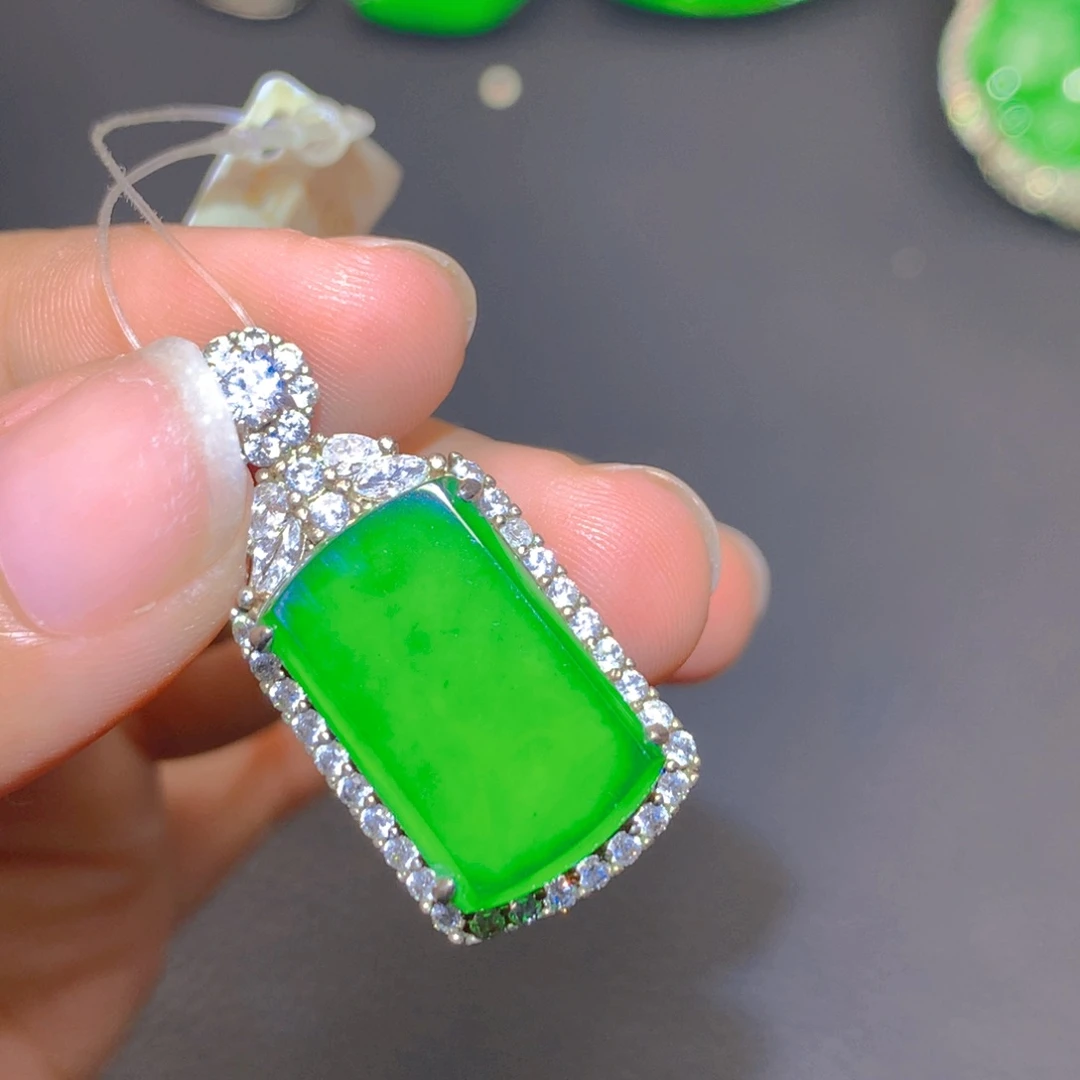 翡翠银S925镶嵌颈饰