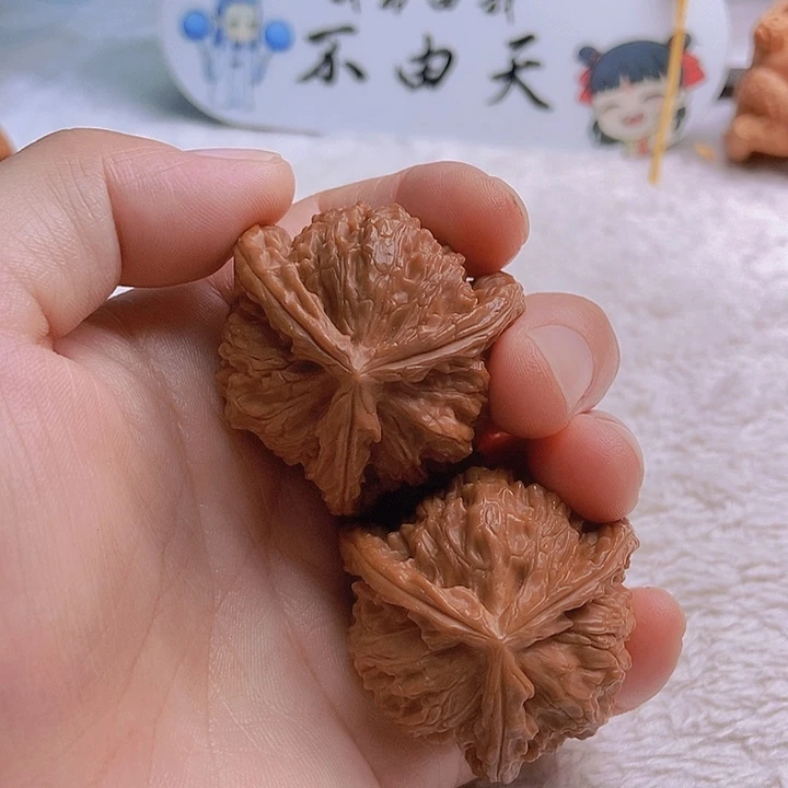 吊坠文玩核桃三棱