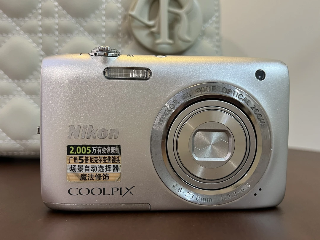 9新 Nikon/尼康 43尼康 S2800 2048万像素 5倍光学变焦