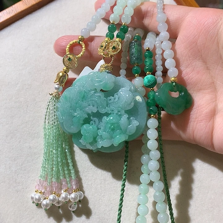 翡翠未镶嵌颈饰翡翠吊坠