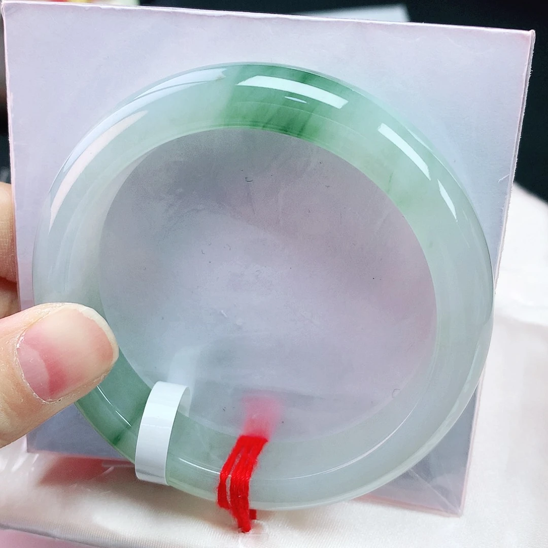 翡翠手镯未镶嵌57圈