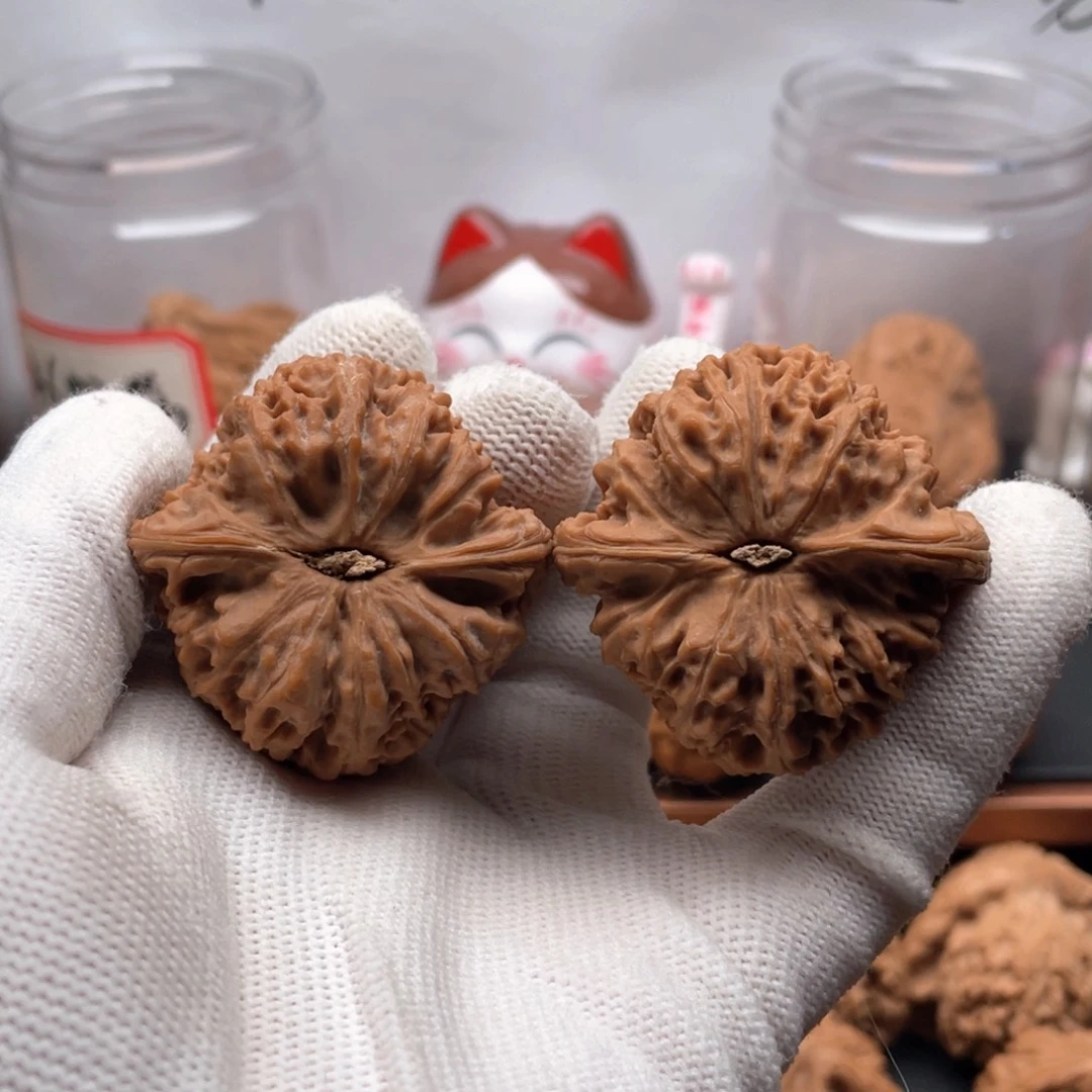 文玩核桃把件云****！南疆石