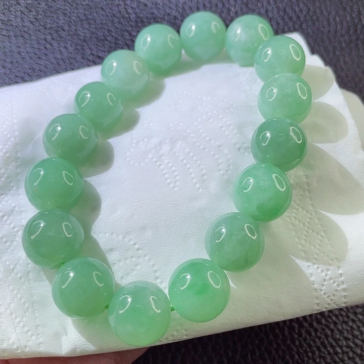 翡翠手链未镶嵌翡翠