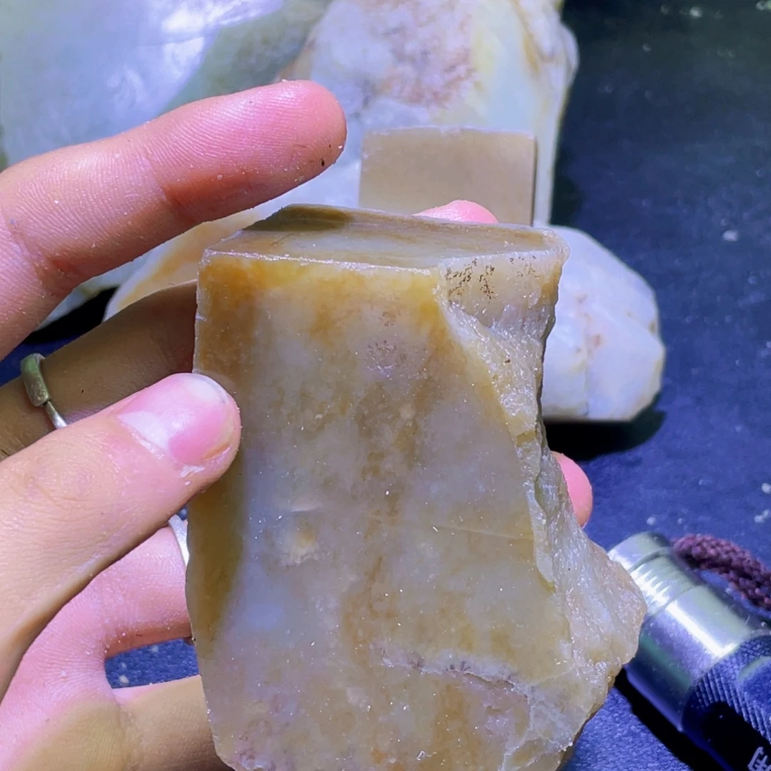 未镶嵌和田玉珠宝半成品