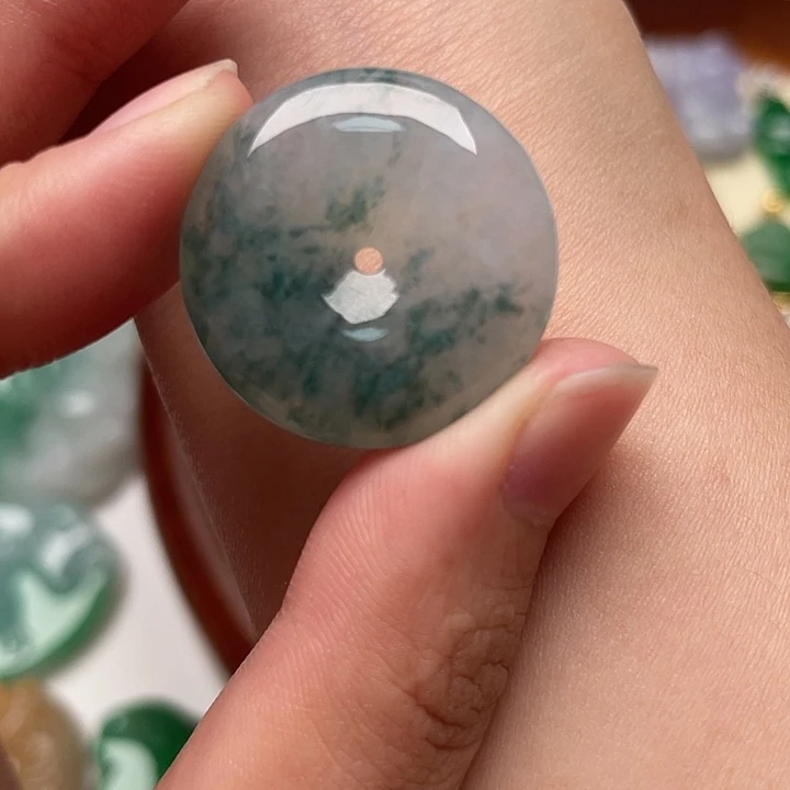 翡翠未镶嵌颈饰11