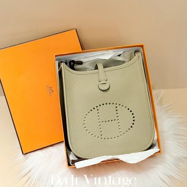 大吉中古/Hermes爱马仕淡灰褐色伊芙琳16斜挎包