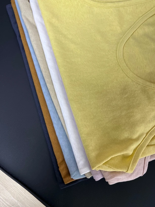 蛋家纯色百搭背心