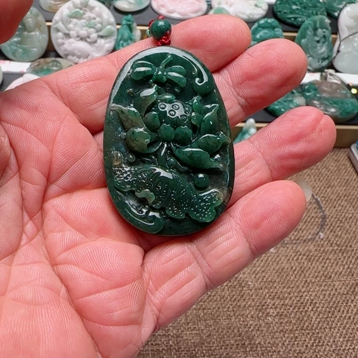 独山玉未镶嵌颈饰