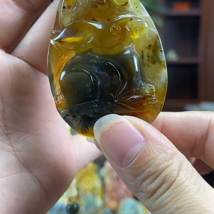 未镶嵌蛇纹石玉颈饰