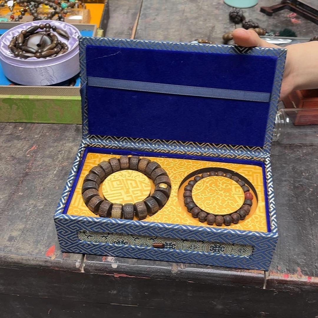 大叶紫檀（黑酸枝木类）