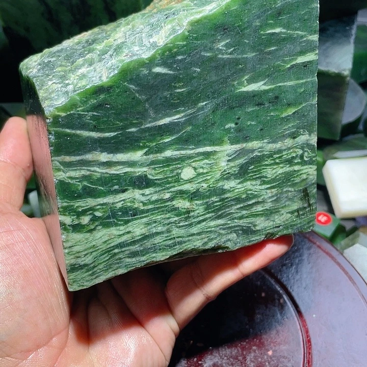 和田玉（碧玉）未镶嵌手镯