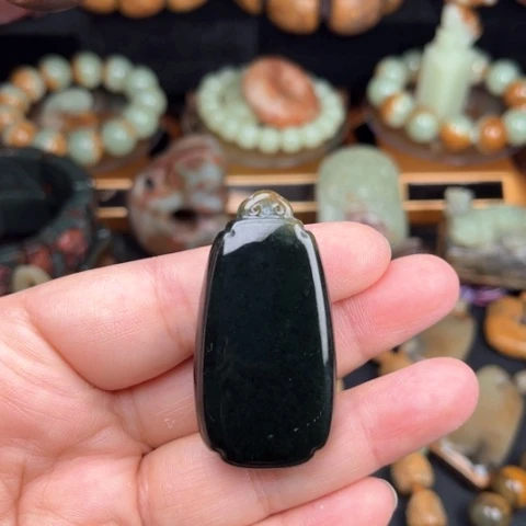 手链未镶嵌岫岩河磨玉（透闪石质玉）